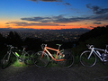 時には夜景めがけてヒルクライム