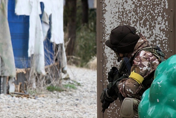 冬は暖かい格好でプレイです。