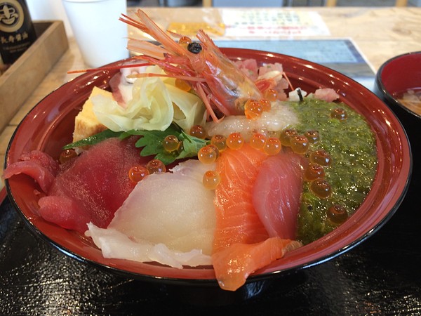 ランチの海鮮丼