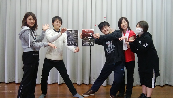 次回公演のフライヤーと共に