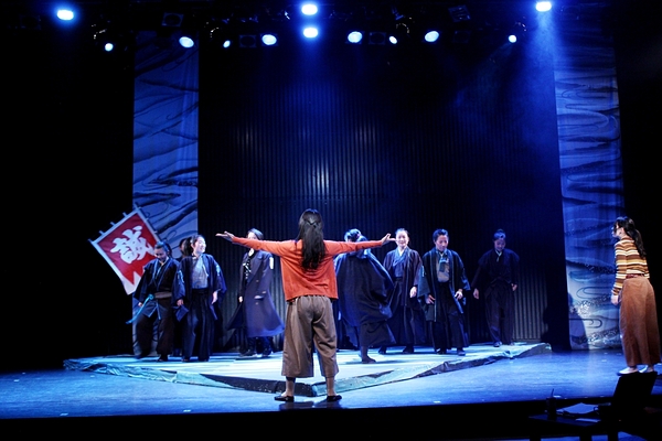 2月公演「碧く散る」より