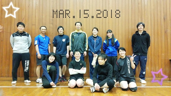 楽しく仲良くバレーをしています