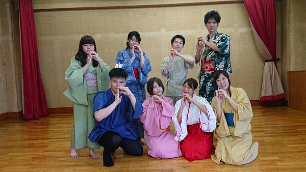 ぴよすとの決めポーズは年々小さ