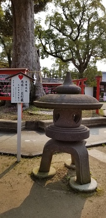 恋木石灯籠
