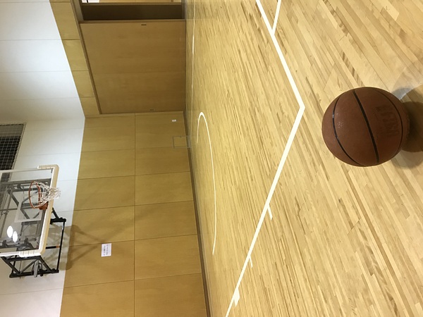 ハーフコートで楽にバスケ