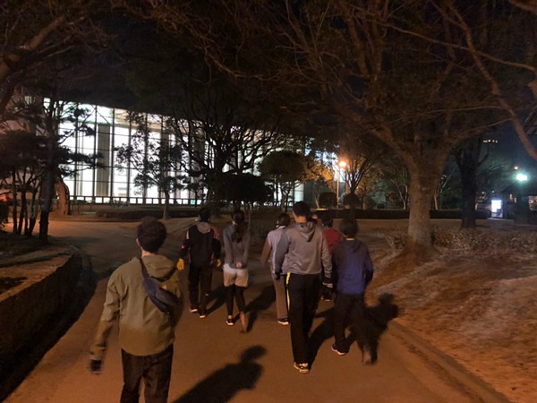 みんなで仲良くウォーキング中