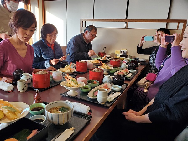 食事会