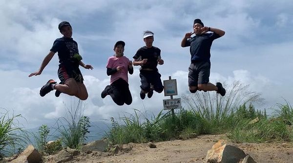 大郷戸トレラン、山頂JUMP！