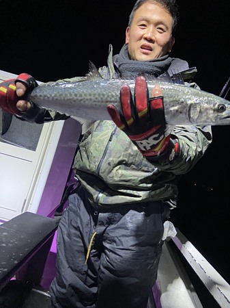 駿河湾太刀魚釣りにてサワラ