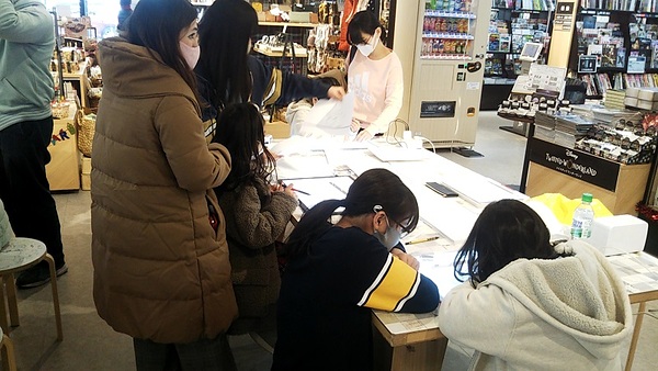 TSUTAYAでアニメ体験イベ