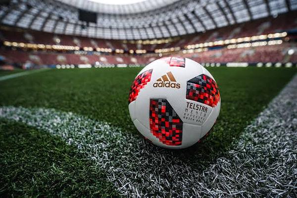 一緒にボール蹴ろう⚽️