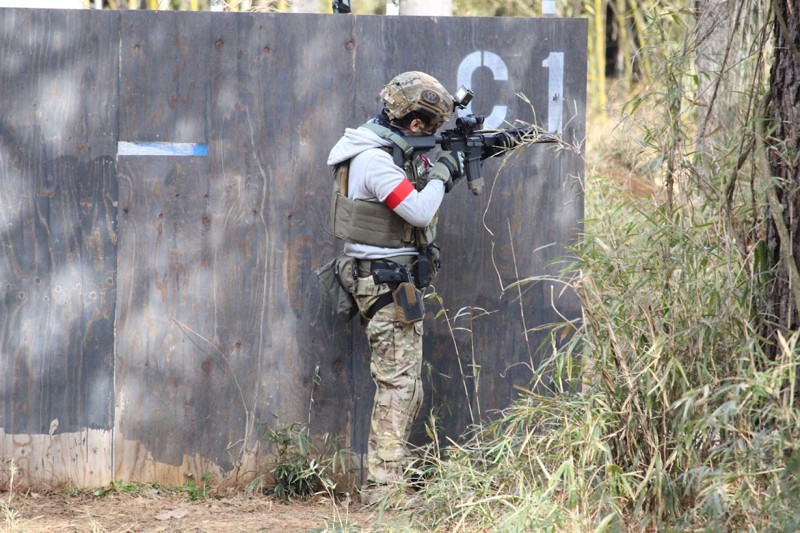 物影から狙います