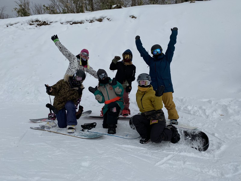 新規メンバー募集中！東京のスノーボードチーム「35歳以上女性のみのスノボ、スキーグループ🏂⛷オトナ女子雪山会 ️」｜スポーツやろうよ！