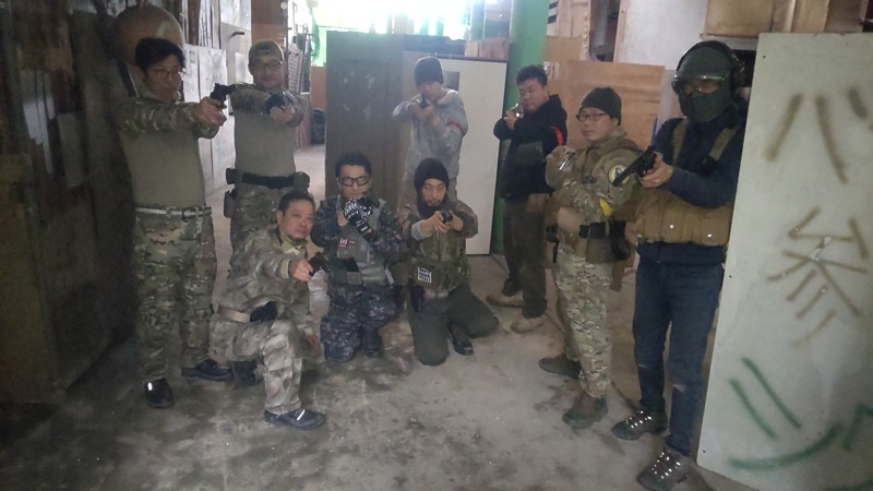 インドア　リボルバー戦!