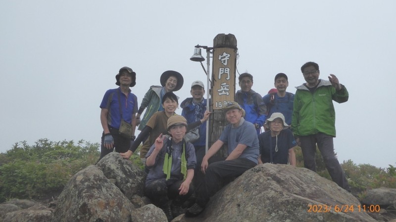 高山植物を求め守門岳へ