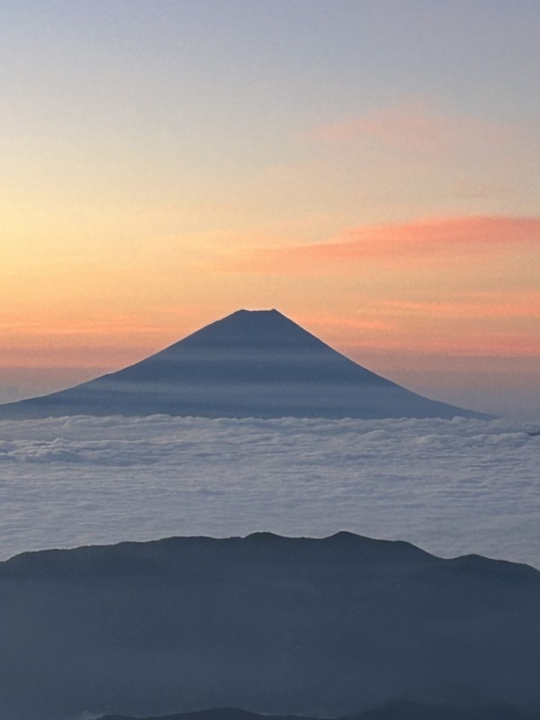 富士山を見に行く登山します
