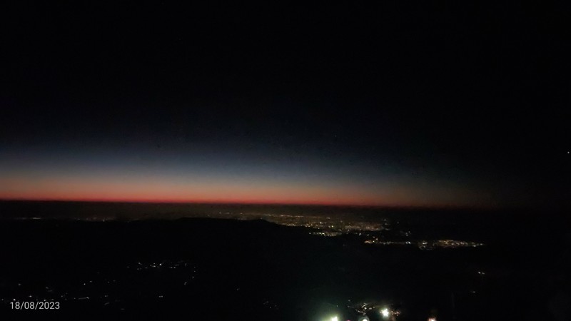 富士山頂から夜明け(23/8)