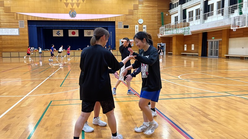 奥が男子手前が女子です