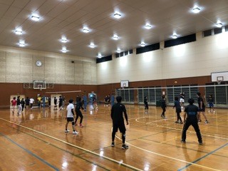  2コートで思う存分バレー🏐