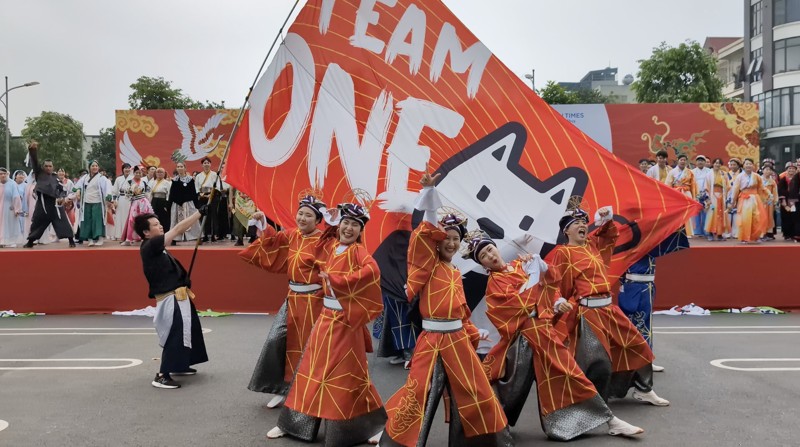 ベトナムのお祭りに参加