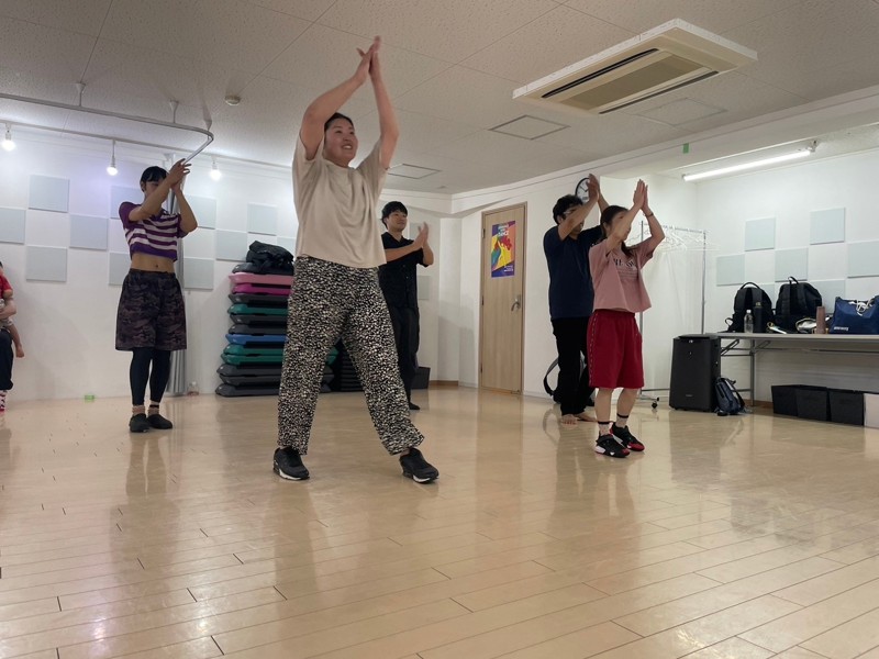 まずは簡単なダンスから💃