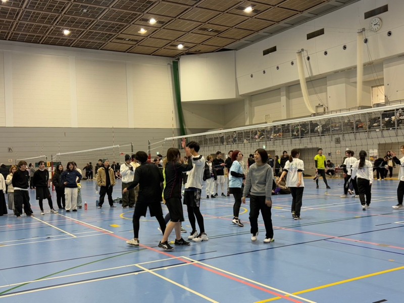男子も女子も楽しくハイタッチ！