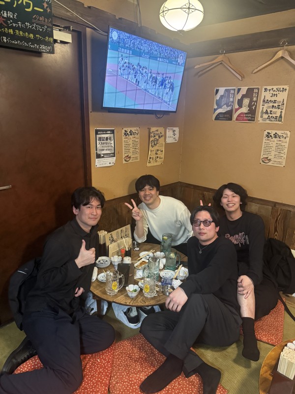 メンバーで飲み会をしたりします