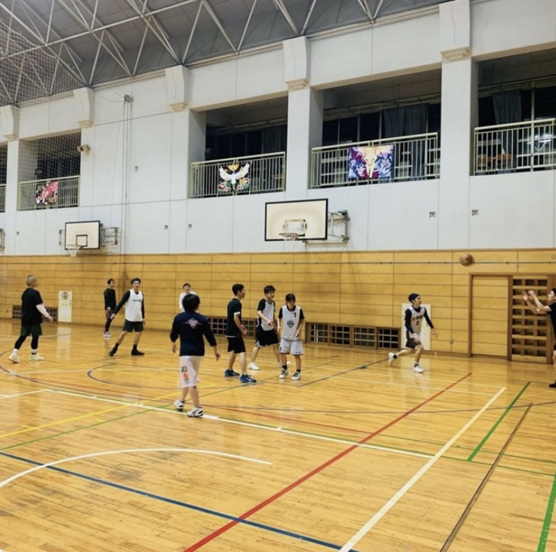 女性の方も多く参加してます♪