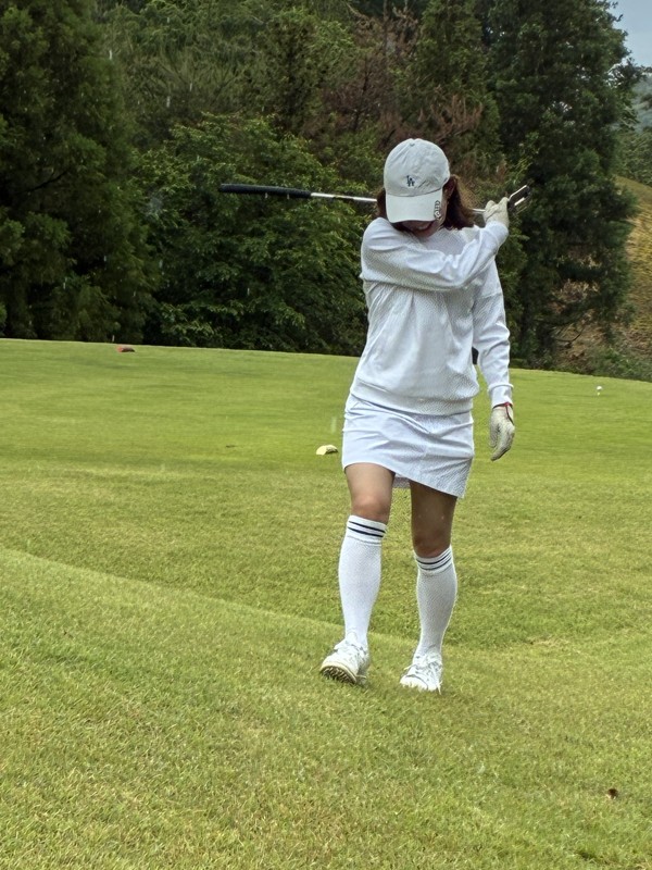 女性メンバーのワンシーン🏌️