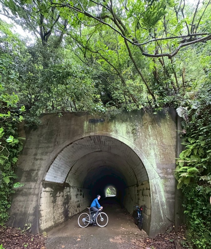 トンネルも楽しい？