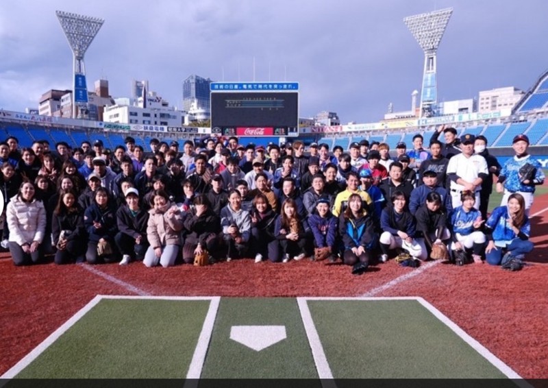 浜スタ貸し切ってやりました。
