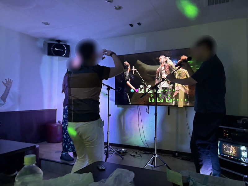 マイクスタンドで3人コラボ！