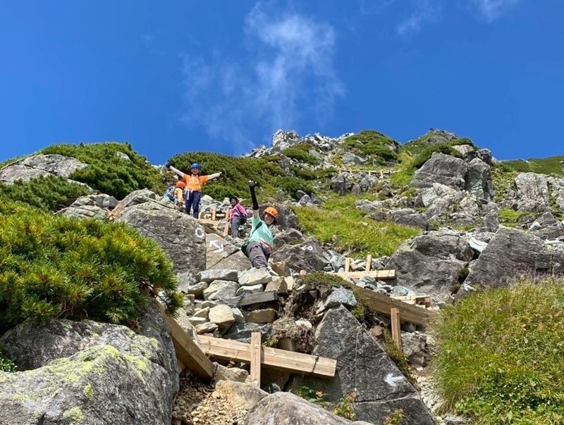 北穂山頂まであと少し