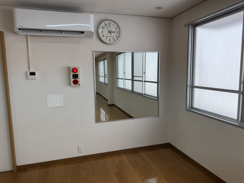 シャドー用などに使える鏡