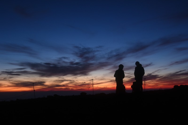 八ヶ岳山頂での夜明け