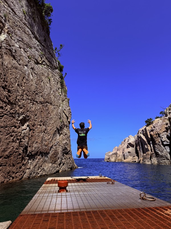 思わずジャンプ