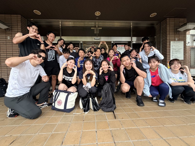 土曜の朝っぱらに30人集まる