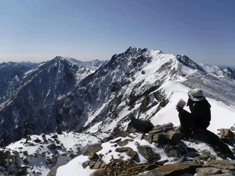 小蓮華山から望む白馬岳