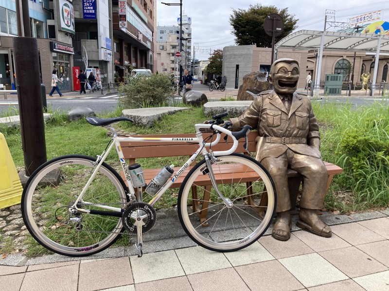 両津勘吉像（亀有駅前）