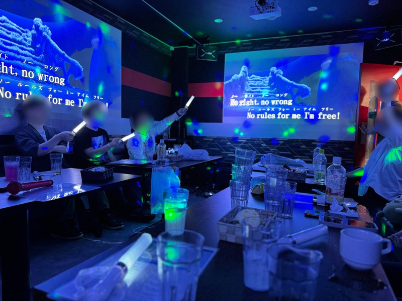 モニター+ミラーボール+ペンラ