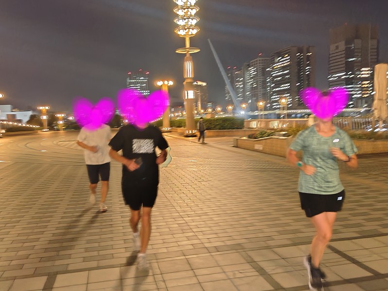 皇居を飛び出して！