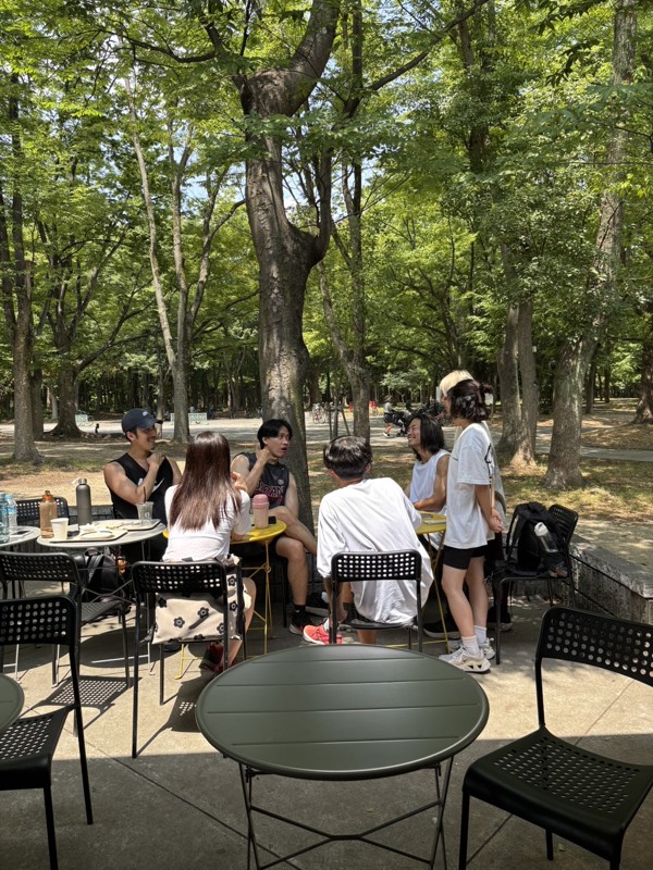 森の中、空気が気持ちいいです