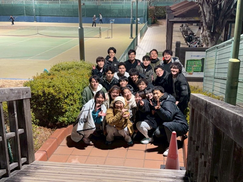 ２０２５年テニス納めの写真です