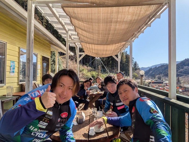 ターニップにて昼飯