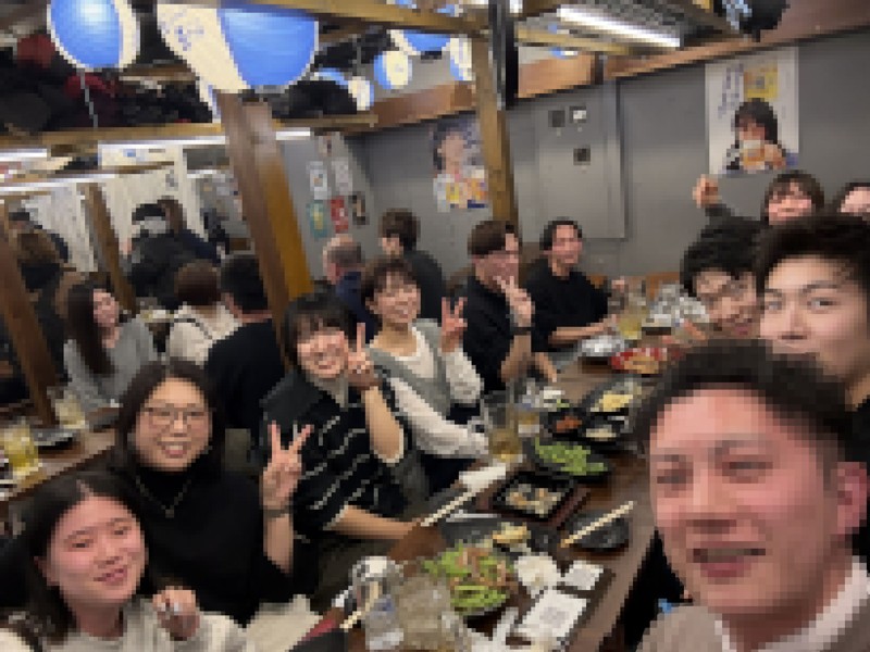 飲み会で親睦を深めたり！