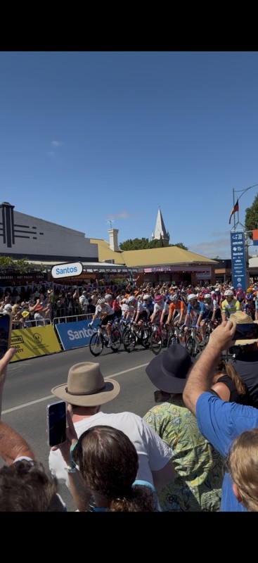 ツアーダウンアンダー観戦