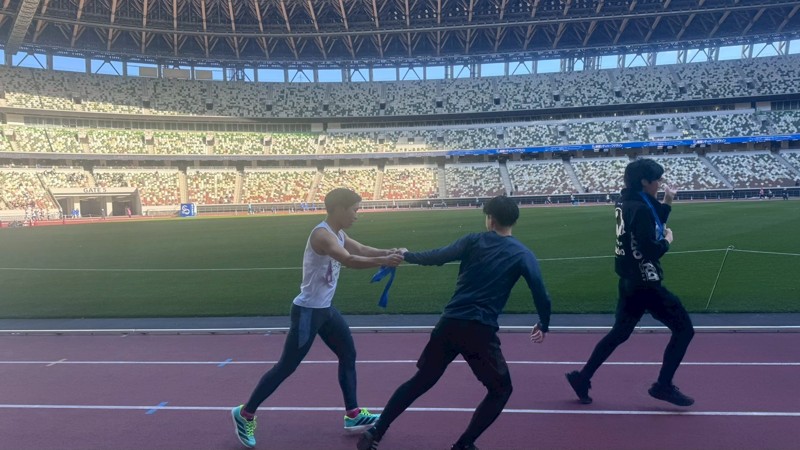 国立で駅伝(6チームも出走！)