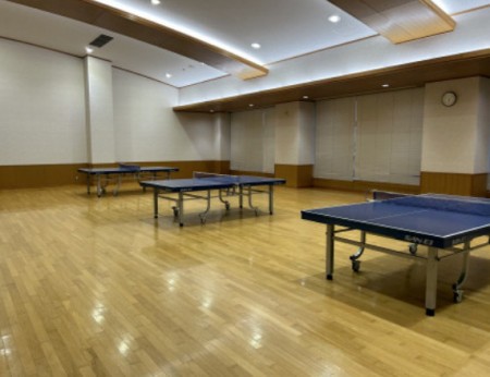 栄体育館の練習場。冷暖房有