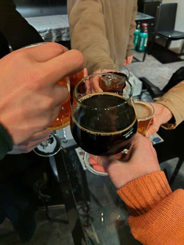 新年会クラフトビールで乾杯