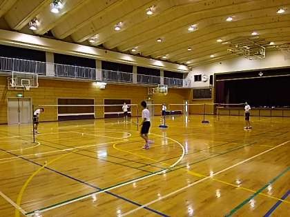 楽しく仲良くバドミントン🏸